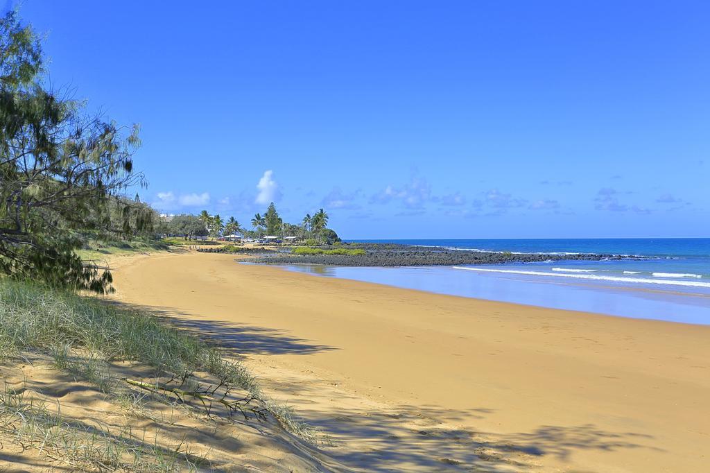 Zen Beach Retreat Hotel Bargara Exterior photo