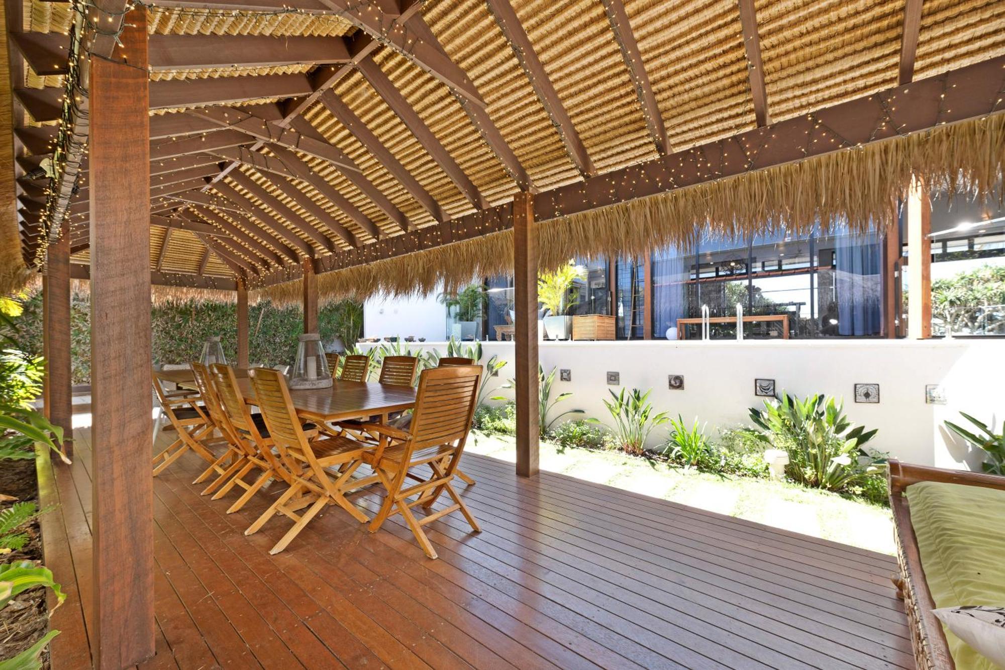 Zen Beach Retreat Hotel Bargara Exterior photo
